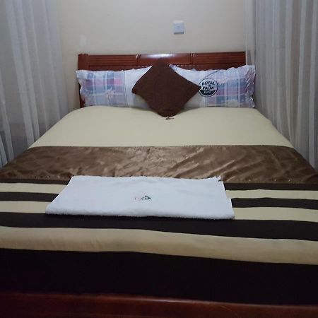 Royal Palm Hotel And Suites Накуру Екстер'єр фото