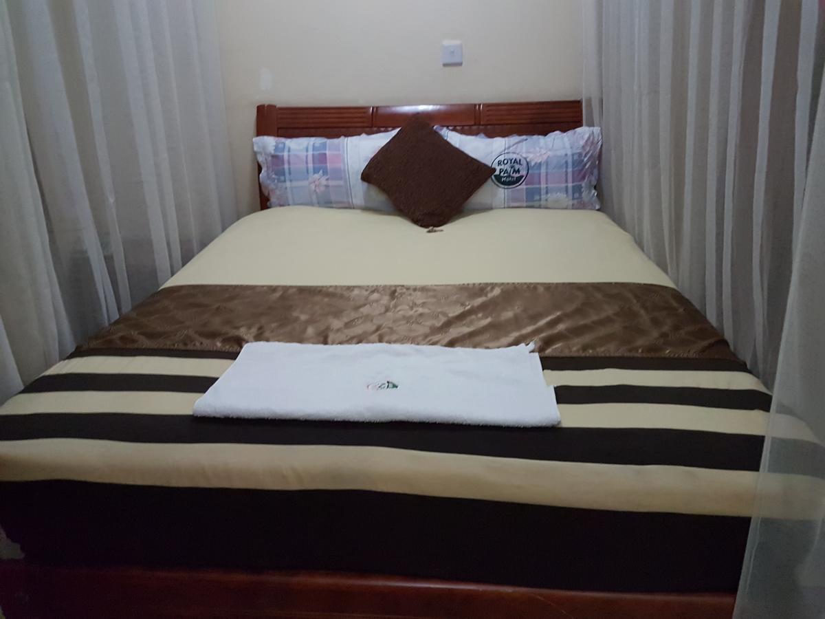 Royal Palm Hotel And Suites Накуру Екстер'єр фото