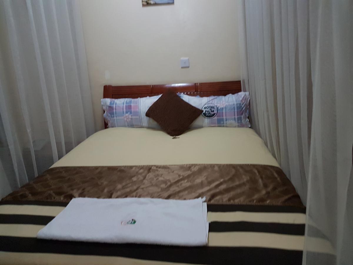 Royal Palm Hotel And Suites Накуру Екстер'єр фото