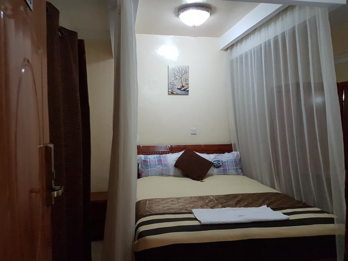 Royal Palm Hotel And Suites Накуру Екстер'єр фото